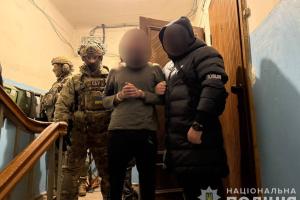 Сьогодні о 14:45 у центральному районі Дніпра стався вибух біля адмінбудівлі. 