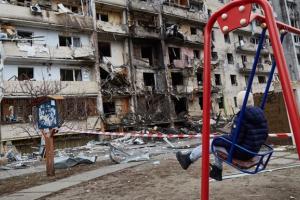 Злочинна ілюзія: як окупанти намагаються змалювати «щасливе» дитинство під війною
