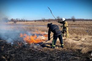 Окупаційна влада безсила: Старобільськ охоплений пожежею, люди самі рятують оселі