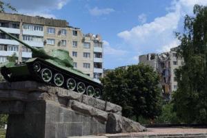 «Знесло кут будівлі»: у Лисичанську прогриміли два потужних вибухи