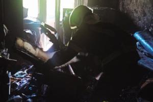 Рятувальники на глухому зв’язку: у Рубіжному вогонь знищив квартиру