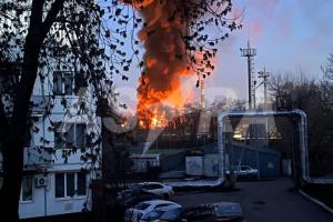Масштабна пожежа на ТЕЦ в Оренбурзі після вибуху: місцеві жителі без електрики