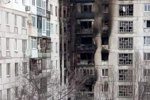 Жителі Кремінної втомилися від дронів: "Жужжать, падають, атакуют"