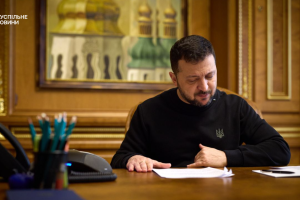 Зеленський підписав закон №12093: 50% знижка на штрафи за військовий облік при сплаті через Резерв+. Анулювання штрафів для добровольців. Онлайн-процес.