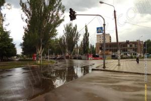 Район ГТВ у Лисичанську сколихнули вибухи: три прильоти, зруйнований будинок