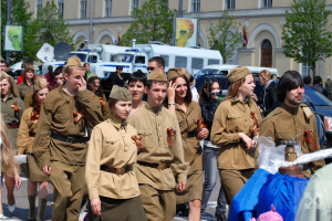 Понад 6 тисяч дітей на окупованій Луганщині втягнуті в мілітарний російський рух "Юнармія" — ОВА