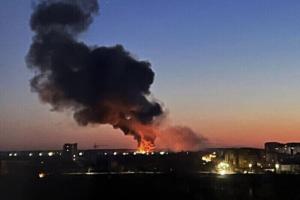 Нічна атака дронів на Новоросійськ: пожежі в порту, пошкоджені будинки та постраждалі