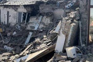 Вранці 9 червня російські війська атакували Запоріжжя керованими авіабомбами. Зруйновано 7 приватних будинків, пошкоджено десятки. Є постраждалі, зокрема жінка у тяжкому стані.
