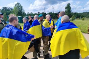 Новий обмін — нова надія: звільнено молодих воїнів ЗСУ і оборонців Маріуполя