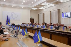 Українці, які втратили житло через війну на тимчасово окупованих територіях, зможуть отримати грошову компенсацію, навіть якщо державні комісії не мають доступу до місць руйнувань.
