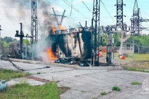 Окупанти заявили про атаку безпілотника на підстанцію в Кремінній: знищено трансформатор та 23 тонни масла