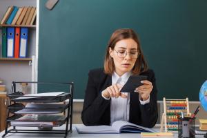 Кабмін подвоїв доплати для вчителів: хто і скільки отримає