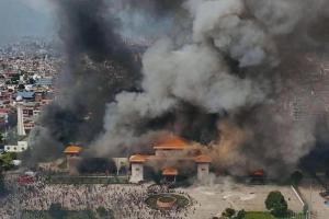У Непалі вибухнула масштабна хвиля протестів, яку місцеві ЗМІ вже охрестили "революцією зумерів". Молодь вийшла на вулиці після рішення уряду 7 вересня заблокувати доступ одразу до 26 соцмереж і месенджерів, серед яких Facebook, Instagram, WhatsApp та You
