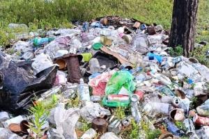 “Смердючі гори” у Сєвєродонецьку: містяни б’ють на сполох, а окупаційна “влада” — ігнорує