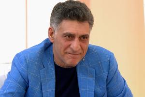 У ніч на 26 вересня помер російський телеведучий, режисер та відомий пропагандист Тигран Кеосаян, чоловік головної редакторки телеканалу RT Маргарити Симоньян.