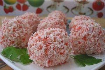 Закуска "Рафаелло" з крабових паличок