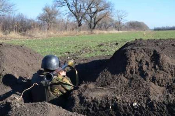 В зоне АТО строят три линии обороны В зоне АТО строят три линии обороны