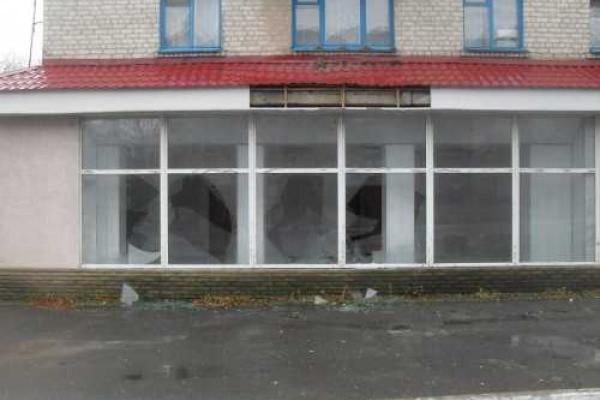 Славяносербск: последствия обстрела Славяносербск: последствия обстрела