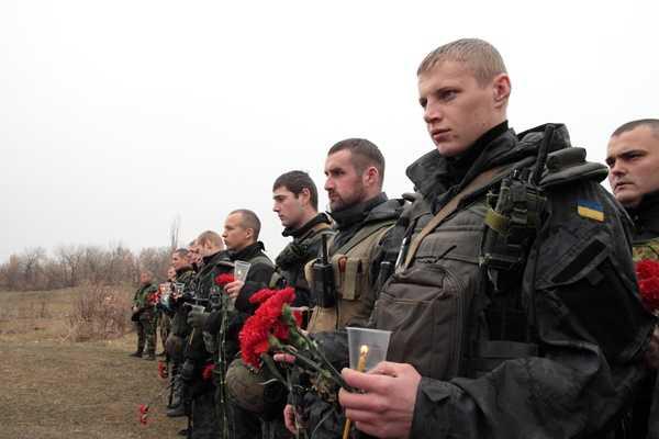Памятный крест погибшим в вертолете МИ-8 открыт на Донетчине
