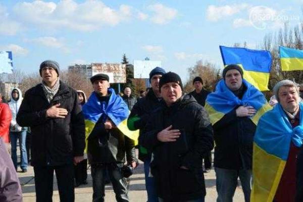Мариупольцы выступили за единство Украины и против фейковых выборов Мариупольцы выступили за единство Украины и против фейковых выборов