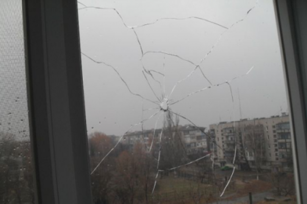 Славяносербск: последствия обстрела Славяносербск: последствия обстрела