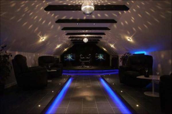 В Швеции есть дом необычный снаружи и фантастический внутри В Швеции есть дом необычный снаружи и фантастический внутри