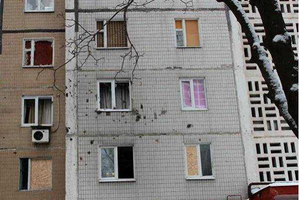 Донецк приходит в себя после ночного обстрела Донецк приходит в себя после ночного обстрела