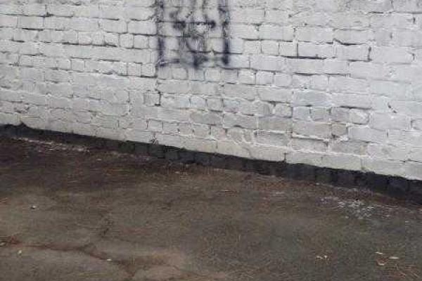 В оккупированных городах Донбасса появляются патриотические граффити 