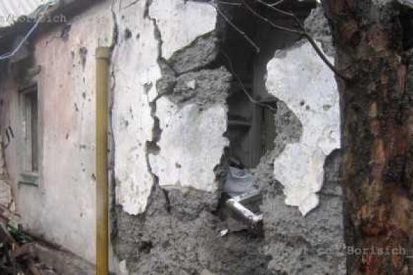 Разрушения в прифронтовом селе Никишино