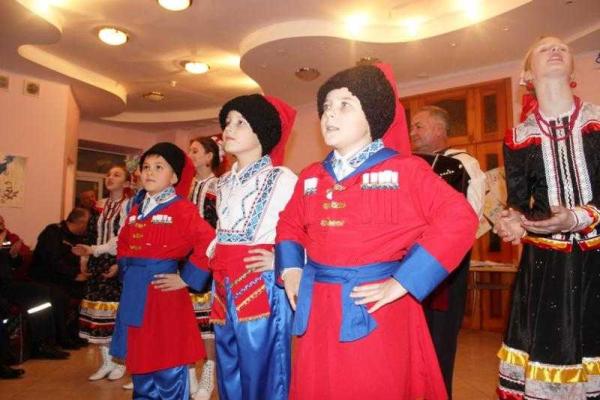 Киевские спасатели побывали в гостях у детей-переселенцев Киевские спасатели побывали в гостях у детей-переселенцев