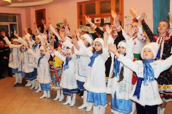 Киевские спасатели побывали в гостях у детей-переселенцев Киевские спасатели побывали в гостях у детей-переселенцев