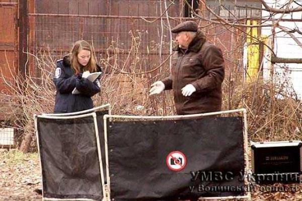 На Волыни найдено обезглавленное тело неизвестного мужчины На Волыни найдено обезглавленное тело неизвестного мужчины
