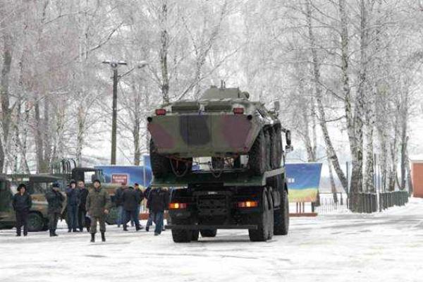 Техника с автоматическими погрузчиками пополнила парк Нацгвардии Техника с автоматическими погрузчиками пополнила парк Нацгвардии