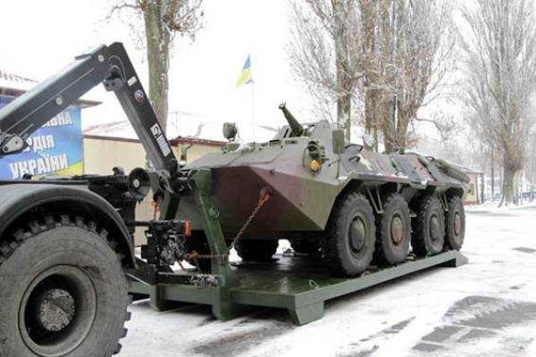 Техника с автоматическими погрузчиками пополнила парк Нацгвардии Техника с автоматическими погрузчиками пополнила парк Нацгвардии
