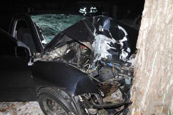 На Киевщине в страшном ДТП погибло 3 человека На Киевщине в страшном ДТП погибло 3 человека