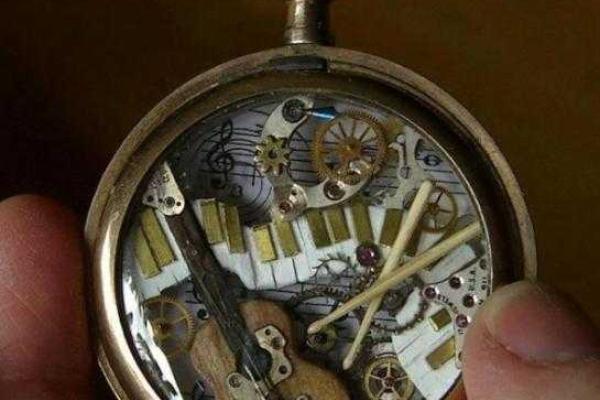 Американская художница дает новую жизнь старым часам