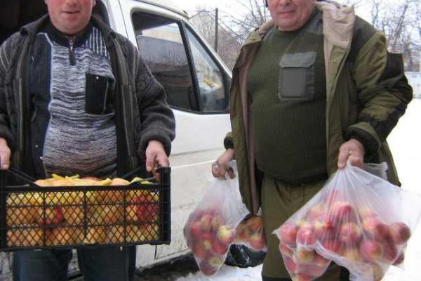 В ЛНР раздали гуманитарку, собранную по инициативе Петра Попрошенко
