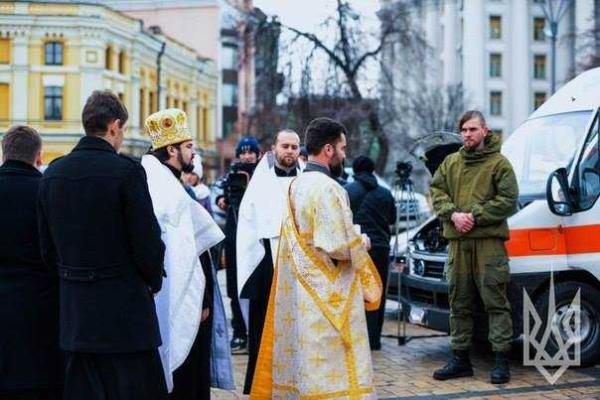 Польские волонтеры внесли свою лепту в спасение жизней бойцов полка "Азов"