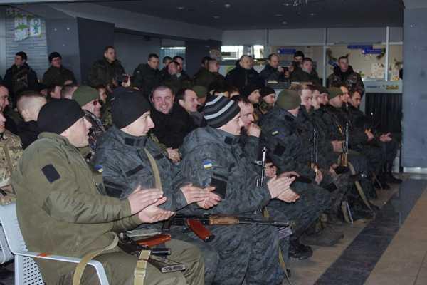 Моряки поздравили бойцов с Рождеством прямо на передовой АТО Моряки поздравили бойцов с Рождеством прямо на передовой АТО