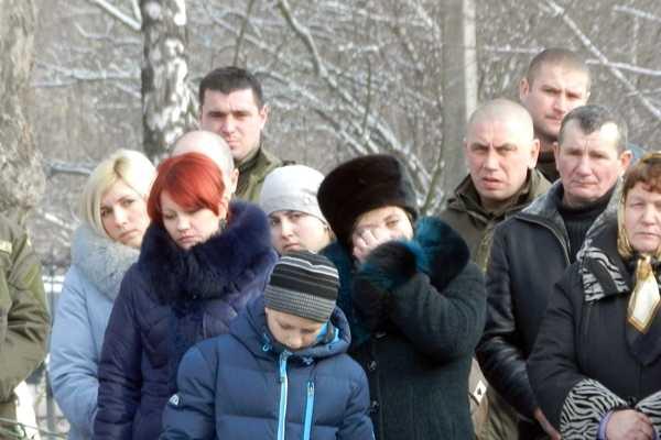 На Винничине в честь погибшего в АТО героя открыли мемориальную доску На Винничине в честь погибшего в АТО героя открыли мемориальную доску