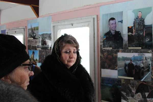 В Киеве открылась выставка-реквием "Герои не умирают" В Киеве открылась выставка-реквием "Герои не умирают"