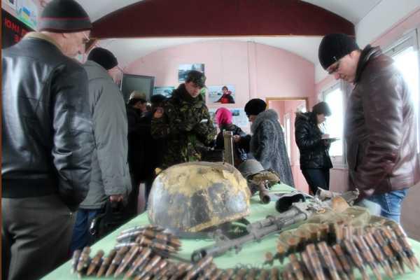 В Киеве открылась выставка-реквием "Герои не умирают" В Киеве открылась выставка-реквием "Герои не умирают"