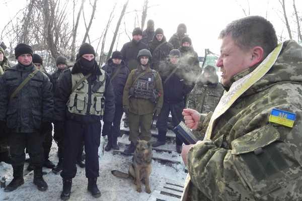 Нацгвардейцы под Мариуполем отметили Рождество на боевых позициях Нацгвардейцы под Мариуполем отметили Рождество на боевых позициях