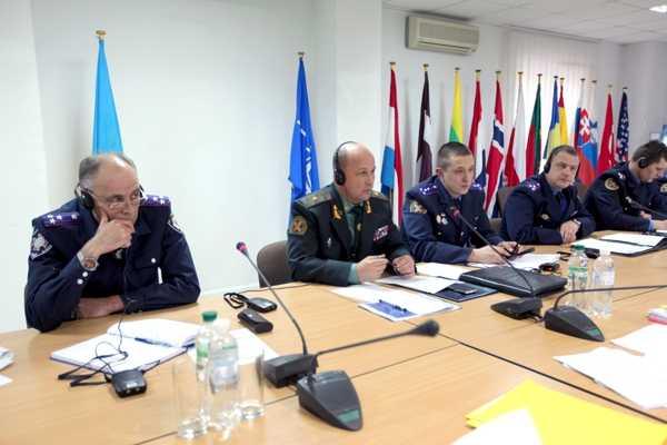 Офицеры Нацгвардии провели встречу с экспертами НАТО