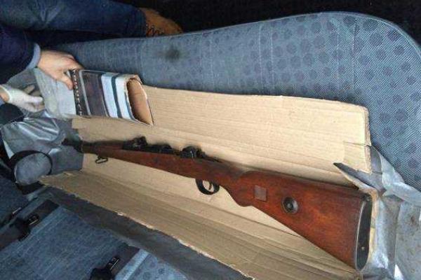 На Харьковщине задержаны торговцы оружием