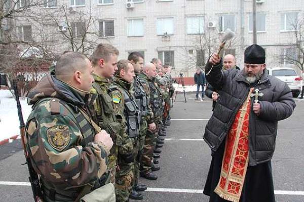 Бойцы батальона "Чернигов" отправились в "горячую точку" Луганщины Бойцы батальона "Чернигов" отправились в "горячую точку" Луганщины