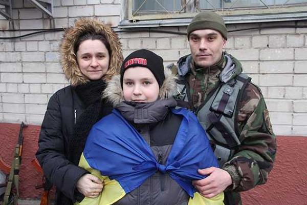 Бойцы батальона "Чернигов" отправились в "горячую точку" Луганщины Бойцы батальона "Чернигов" отправились в "горячую точку" Луганщины