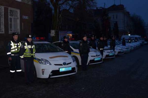 Милиция Тернопольщины переведена на усиленный вариант несения службы Милиция Тернопольщины переведена на усиленный вариант несения службы