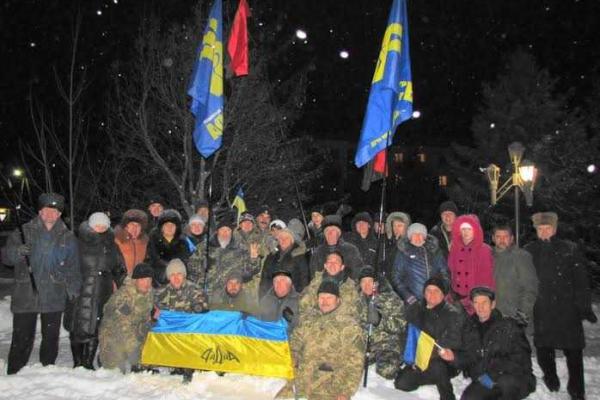 На Луганщине провели факельный марш в честь Степана Бандеры