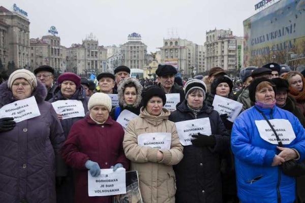 Порошенко: Мы не отдадим ни одного клочка украинской земли! Порошенко: Мы не отдадим ни одного клочка украинской земли!
